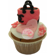 Chanel (5) Cupcake
