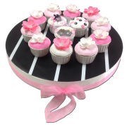 Pembe �i�ek Bah�esi Cupcake